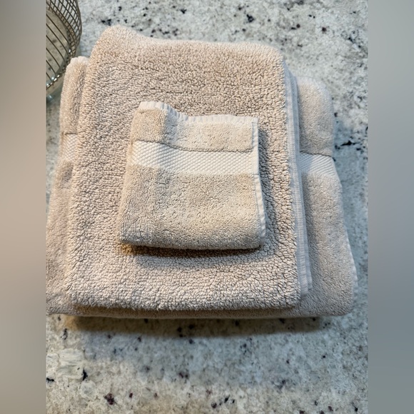 Restoration Hardware 4 Luxury Turkish Cotton Towels Bath - Picture 3 of 11